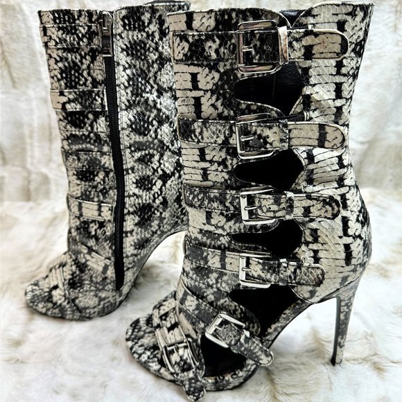 Nelly Bernal Black & White Snake 5 Buckle 4.75 Heel Ankle Boot - Picture 1 of 9